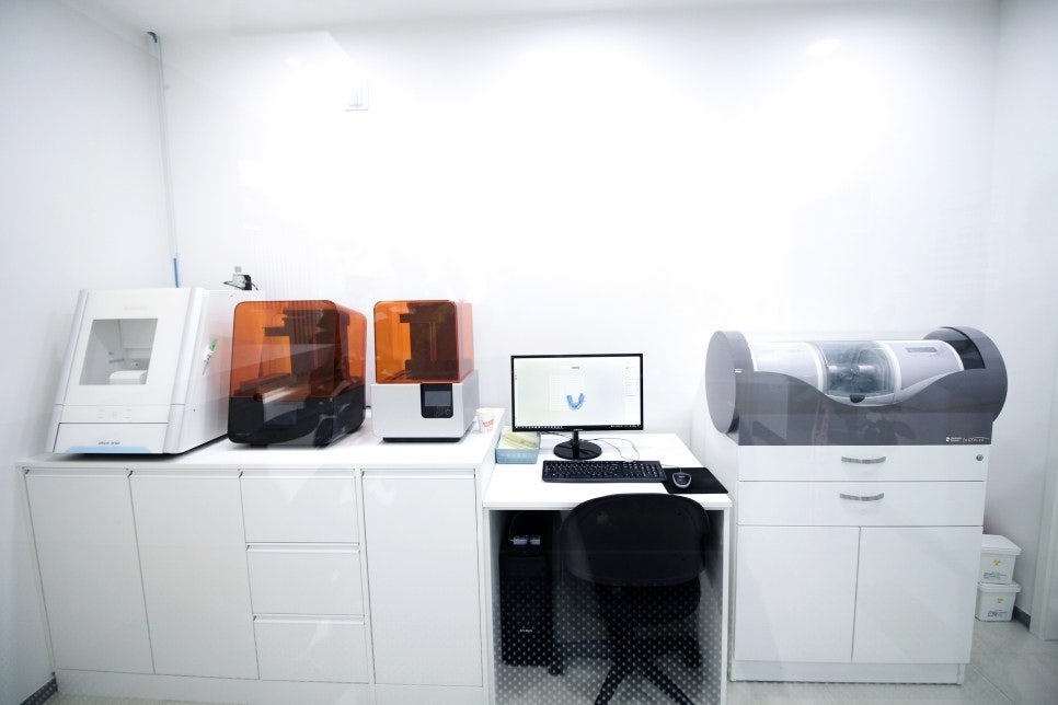 둔산동 전체임플란트 수술 전 3D CT와 구강상태 확인 치료 계획 수립 방법